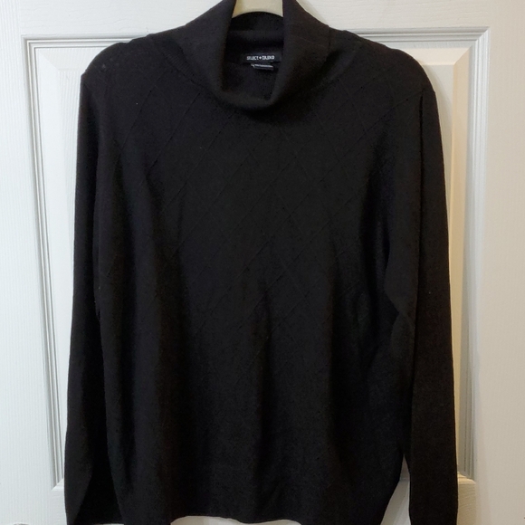 Black Turtleneck Sweater - Picture 1 of 3